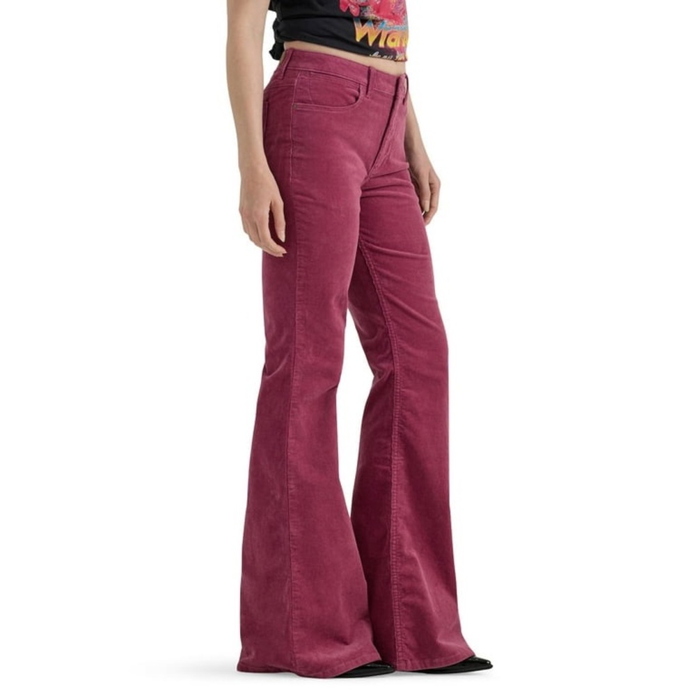 * SOLD * WOMEN'S WRANGLER® CORDUROY HIGH RISE FIERCE FLARE JEAN - Burgundy